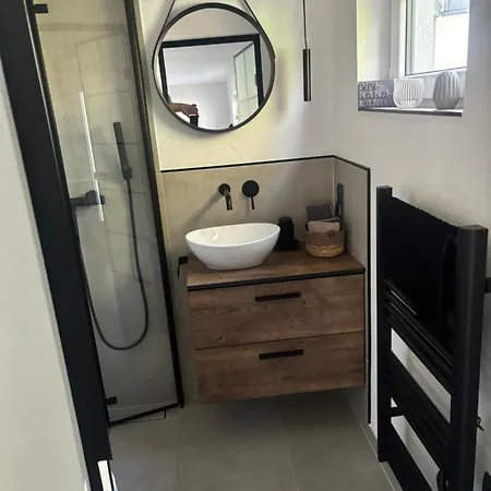 Apartament Im Loft Style, Naehe Ramstein Airbase,netflix,parkplatz Kostenlos *